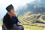 Sa Pa quyến rũ với váy áo người Mông