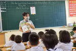Cô giáo Hà không ngại khó khi đồng hành cùng những học sinh “đặc biệt”