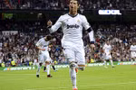 Real Madrid 6-2 Malaga: Ronaldo cán mốc 200 bàn thắng