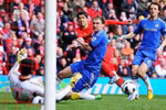 Liverpool 2 - 2 Chelsea: Suarez từ tội đồ thành anh hùng