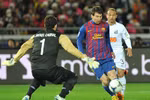 Video: Messi vượt mặt Neymar, Barca vùi dập Santos