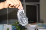 Đã xác định được hai chất 'lạ' trong áo ngực Trung Quốc