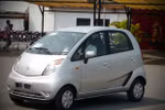 Vì sao về Việt Nam, xế hộp Tata Nano có giá khoảng 200 triệu đồng?
