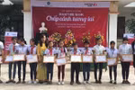 Maritime Bank trao 500 suất học bổng cho học sinh nghèo hiếu học