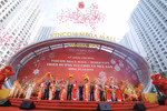 Tưng bừng khai trương TTTM Vincom Mega Mall Times City