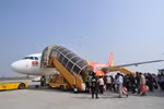 Vietjet hỗ trợ hành khách bị ảnh hưởng sự cố sập cầu Ghềnh