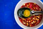 Món Tiết canh "ấn tượng hãi hùng" dưới ống kính nhiếp ảnh gia Đức