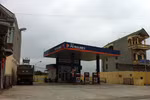 Nhan nhản cửa hàng Petrolimex "nhái"