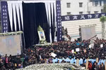 Choáng với đám cưới, đám tang "chơi ngông" của giới nhà giàu TQ