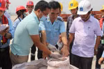 Formosa nhập hàng trăm tấn bùn bô-xít để làm gì?
