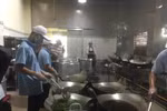 Trường học cần xây dựng bếp ăn tại chỗ để hạn chế ngộ độc thực phẩm