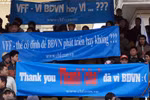 Những tấm băng rôn 'bất hủ' của cổ động viên Việt Nam