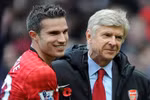 Van Persie tỏa sáng, thêm một lần khóe mắt Wenger cay cay