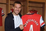 Lukas Podolski bảnh bao ngày ra mắt Arsenal