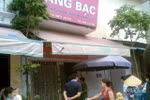 Hà Nội: Trộm phá khóa cửa sắt chui vào lấy toàn bộ vàng bạc