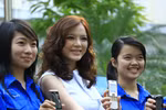Lý Nhã Kỳ tươi tắn vận động cho Vịnh Hạ Long tại Hà Nội