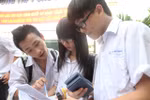 “Môn sinh học năm nay khá dễ, chỉ cần 40 phút là xong”
