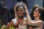 Hoa hậu Angola bất ngờ đăng quang Miss Universe