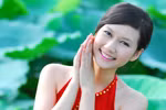 Nhan sắc Việt: Ngẩn ngơ nhìn yếm thắm lưng ong