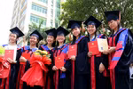 Không có sinh viên nào muốn tốt nghiệp sau bạn cùng lớp
