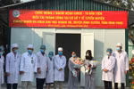 Những gói mì tôm tặng bác sĩ và niềm tin thắng "giặc" Covid
