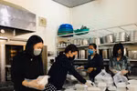 Bữa cơm nghĩa tình từ trường Hàm Nghi đến Việt kiều ở khu cách ly