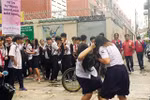 Thấy con có biểu hiện lạ, bố mẹ cần can thiệp sớm đừng chờ GV, hiệu trưởng