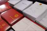 Nhà trường khổ vì học sinh, phụ huynh không đến nhận bằng