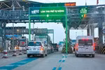 Từ 1/8, ô tô không dán thẻ ETC không được đi qua trạm thu phí cao tốc
