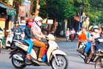 Cha mẹ phải là tấm gương để con chấp hành pháp luật khi tham gia giao thông