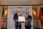 Trao chứng nhận đầu tư Dự án Trường Đại học Fulbright Việt Nam