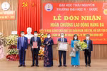 Trường Đại học Y – Dược đón nhận Huân chương lao động hạng Ba 
