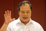 “Chúng ta chỉ có một quyền là đúng Hiến pháp, pháp luật”