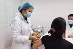 Thủ tướng: Tạo điều kiện thuận lợi nhất cho nghiên cứu, sản xuất vaccine