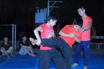Thầy giáo dạy võ, bơi miễn phí cho học sinh, sinh viên