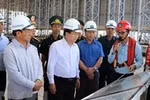 Phó Thủ tướng Trịnh Đình Dũng kiểm tra môi trường tại Hà Tĩnh