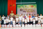 Hàng ngàn em nhỏ miền núi phía Bắc nhận học bổng "Thắp sáng những ước mơ" 2019