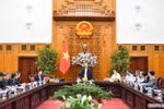 Thủ tướng chỉ đạo tìm giải pháp giúp nông dân khi giá gạo giảm