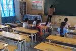 Hàng trăm học sinh Quảng Bình được quay lại trường sau nhiều ngày bị ngăn cản