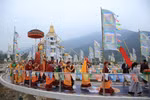 Hàng ngàn người dự lễ Hợp long cầu Đại lạc Kim Cương Mandala ở Tây Thiên