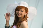 Miss Teen thả dáng ngọc trên vịnh Hạ Long