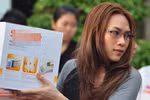 Mỹ Tâm về miền Tây tặng bà con quà Tết