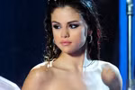 Selena Gomez hóa nàng tiên cá gợi cảm