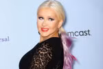 Christina Aguilera khoe đường cong... 'đẫy đà' 