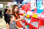 2.000 mỹ phẩm, quần áo thời trang giảm giá đến 50% tại BigC mừng 8/3