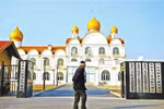 Bắc Kinh: Xây trụ sở huyện "như điện Kremlin"