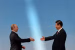 "Putin lấy lòng Tập Cận Bình là tính toán sai lầm"
