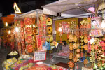 Trắng đêm bên gánh hàng Tết