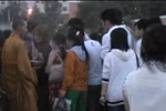 Chen nhau 'cúng' tiền cho sư giả ở TP.HCM