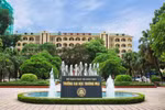 Sinh viên trường Đại học Thương mại thi học kỳ II theo hình thức trực tuyến